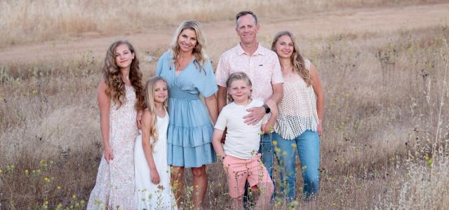 mark starr and family in field